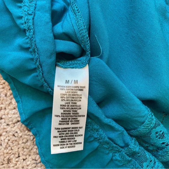 Aeropostale Women’s Top Size Medium Turquoise Open Knit  Flowy Sleeveless - Picture 16 of 16